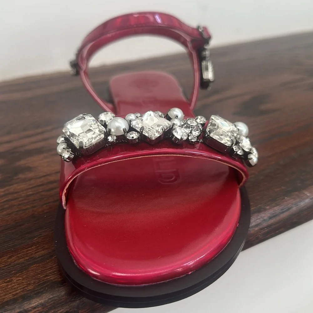 Elegant Pink Sandals with Rhinestone Accents